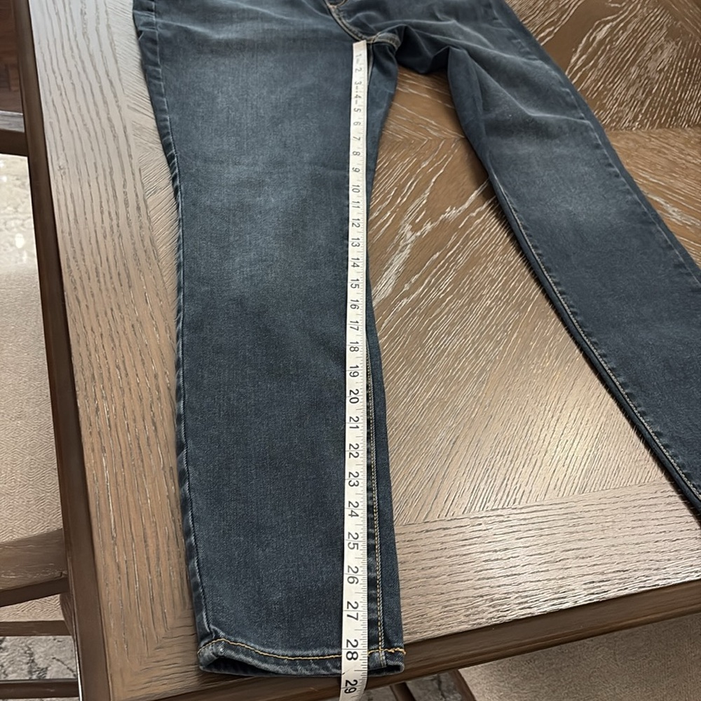 Universal Thread dark blue high rise skinny denim jeans Size 6 /28 waist - Picture 16 of 17